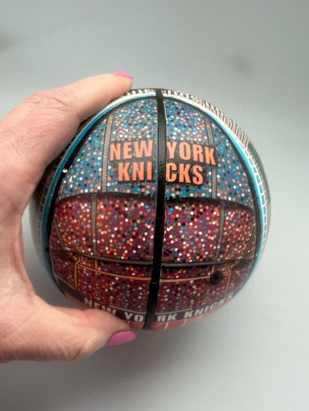 NY Knicks Madison Sq Garden -mini basketball-
